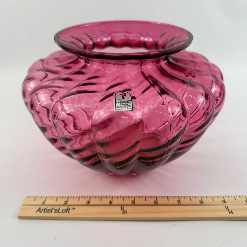 Pilgrim Cranberry Glass Hand Blown Ribbed Art Glass Vase Large Label USA